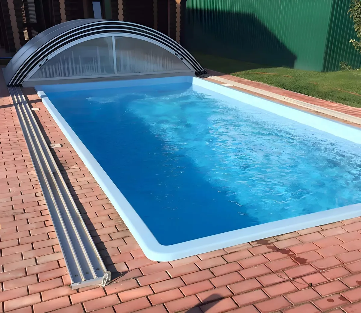 Laguna 7 — вечернее освещение в Томске